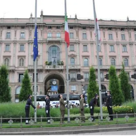 Scf Collection - Duomo Mediolan